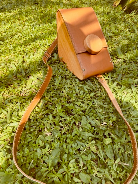 Bolso Triangulo Marron